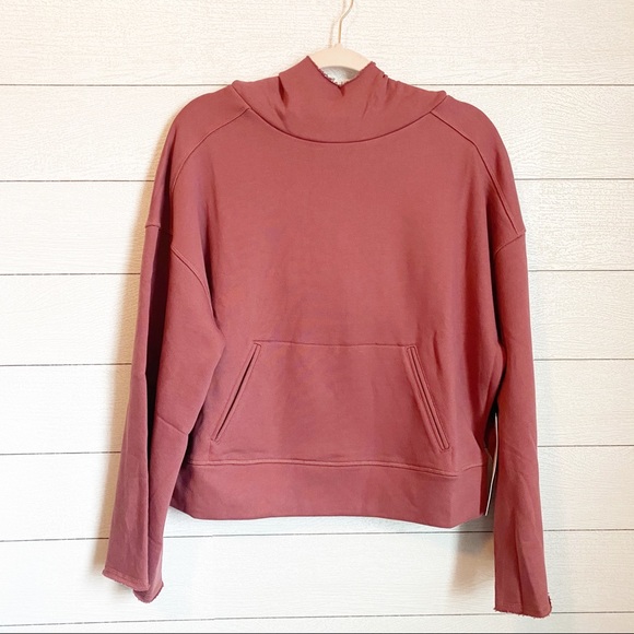 NWT Alo Yoga Low Key Hoodie Rosewood - Picture 2 of 4